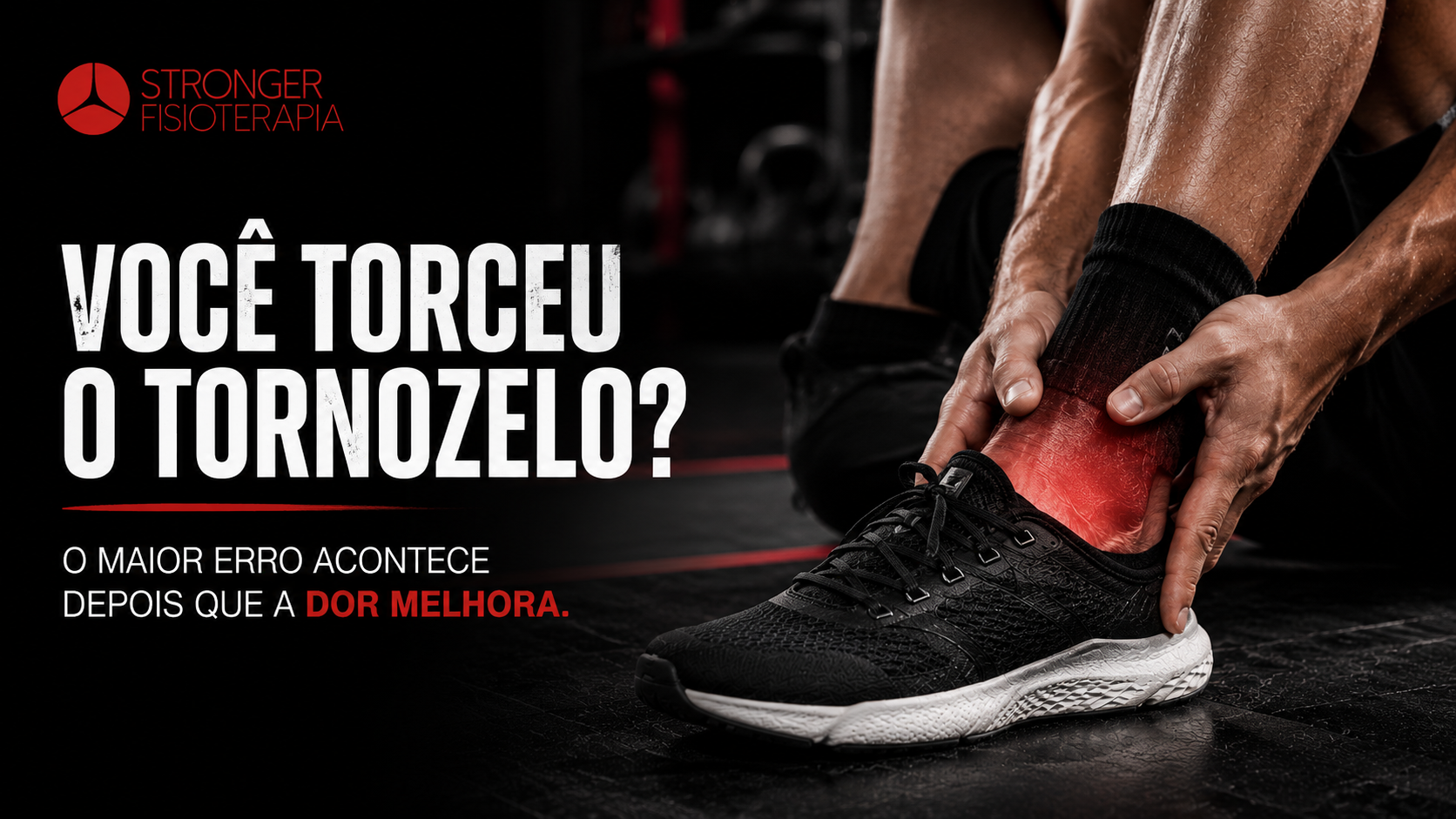 Pessoa com dor no tornozelo após correr